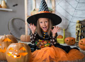 Halloween Costumes & Décor